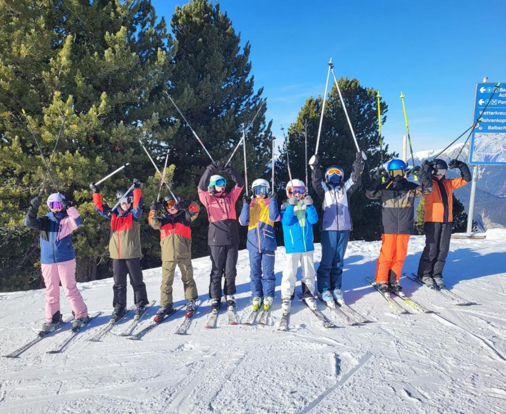 ski244